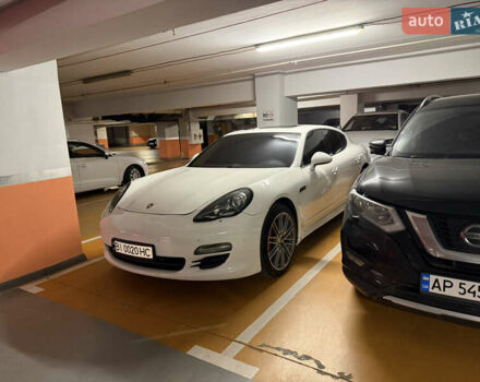 Білий Порше Panamera, об'ємом двигуна 4.8 л та пробігом 210 тис. км за 21500 $, фото 49 на Automoto.ua