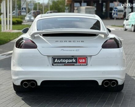 Білий Порше Panamera, об'ємом двигуна 4.8 л та пробігом 130 тис. км за 21990 $, фото 9 на Automoto.ua