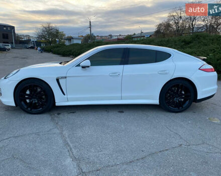 Белый Порше Панамера, объемом двигателя 4.8 л и пробегом 103 тыс. км за 19800 $, фото 3 на Automoto.ua