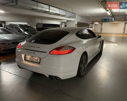 Білий Порше Panamera, об'ємом двигуна 4.8 л та пробігом 210 тис. км за 21500 $, фото 48 на Automoto.ua
