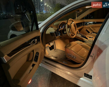 Белый Порше Панамера, объемом двигателя 3.61 л и пробегом 120 тыс. км за 14500 $, фото 11 на Automoto.ua