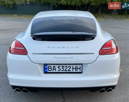 Белый Порше Панамера, объемом двигателя 4.8 л и пробегом 103 тыс. км за 19800 $, фото 5 на Automoto.ua