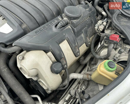 Білий Порше Panamera, об'ємом двигуна 4.8 л та пробігом 180 тис. км за 16350 $, фото 44 на Automoto.ua