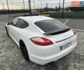 Білий Порше Panamera, об'ємом двигуна 4.8 л та пробігом 180 тис. км за 16350 $, фото 10 на Automoto.ua