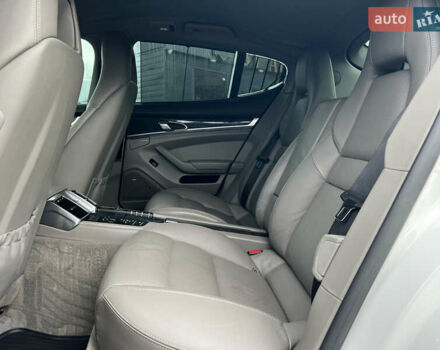 Белый Порше Панамера, объемом двигателя 4.81 л и пробегом 168 тыс. км за 21900 $, фото 6 на Automoto.ua