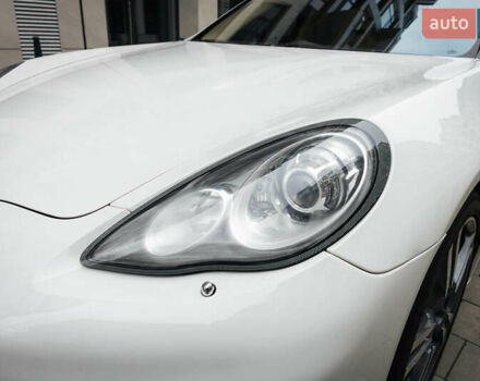 Белый Порше Панамера, объемом двигателя 4.81 л и пробегом 129 тыс. км за 26000 $, фото 20 на Automoto.ua