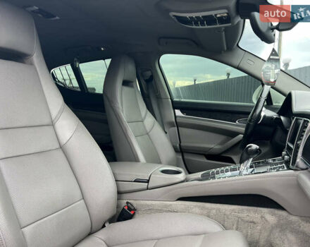 Белый Порше Панамера, объемом двигателя 4.81 л и пробегом 168 тыс. км за 21900 $, фото 15 на Automoto.ua