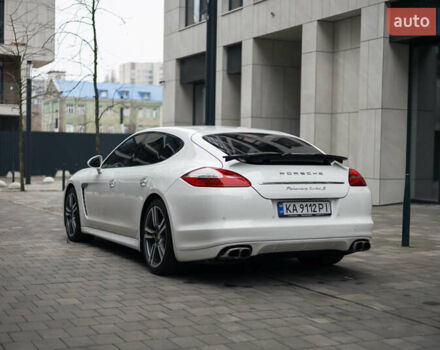 Белый Порше Панамера, объемом двигателя 4.81 л и пробегом 129 тыс. км за 26000 $, фото 72 на Automoto.ua