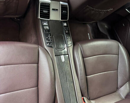 Білий Порше Panamera, об'ємом двигуна 4.81 л та пробігом 87 тис. км за 33000 $, фото 8 на Automoto.ua