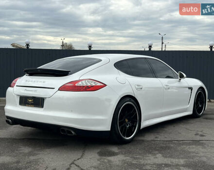 Белый Порше Панамера, объемом двигателя 4.81 л и пробегом 168 тыс. км за 21900 $, фото 5 на Automoto.ua
