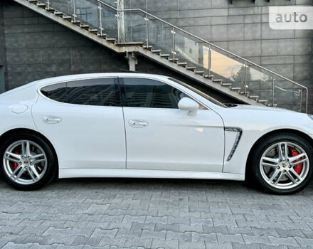 Білий Порше Panamera, об'ємом двигуна 4.81 л та пробігом 99 тис. км за 33000 $, фото 10 на Automoto.ua