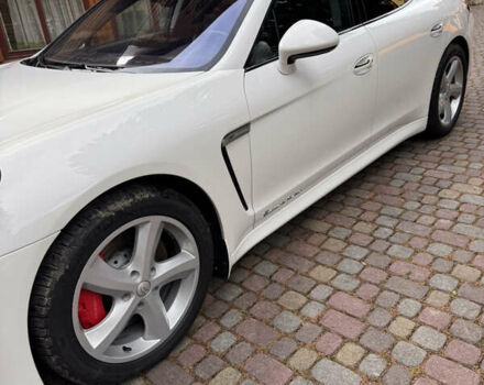 Білий Порше Panamera, об'ємом двигуна 4.81 л та пробігом 87 тис. км за 33000 $, фото 3 на Automoto.ua