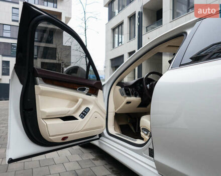 Белый Порше Панамера, объемом двигателя 4.81 л и пробегом 129 тыс. км за 26000 $, фото 43 на Automoto.ua