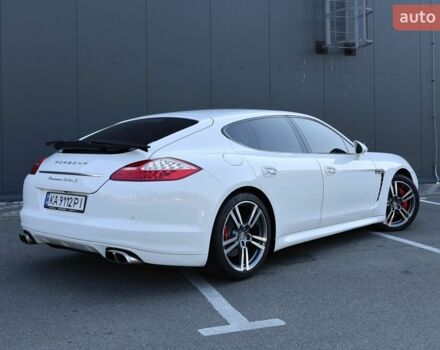 Білий Порше Panamera, об'ємом двигуна 4.81 л та пробігом 129 тис. км за 24000 $, фото 4 на Automoto.ua