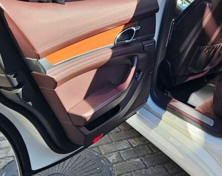Білий Порше Panamera, об'ємом двигуна 2.97 л та пробігом 190 тис. км за 20000 $, фото 15 на Automoto.ua