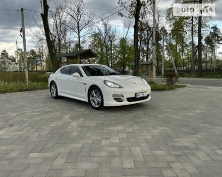 Білий Порше Panamera, об'ємом двигуна 4.81 л та пробігом 119 тис. км за 28888 $, фото 72 на Automoto.ua