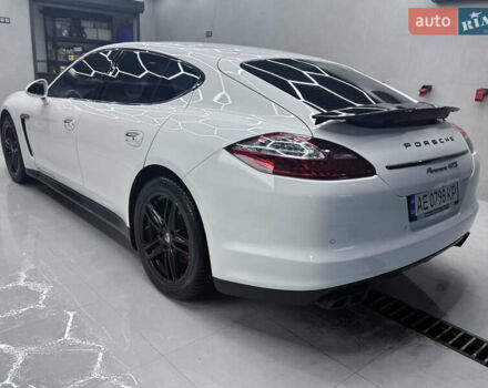 Белый Порше Панамера, объемом двигателя 4.81 л и пробегом 200 тыс. км за 24500 $, фото 5 на Automoto.ua
