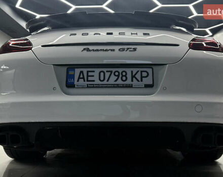 Белый Порше Панамера, объемом двигателя 4.81 л и пробегом 200 тыс. км за 24500 $, фото 3 на Automoto.ua