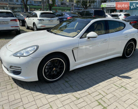 Білий Порше Panamera, об'ємом двигуна 3.61 л та пробігом 122 тис. км за 22800 $, фото 6 на Automoto.ua