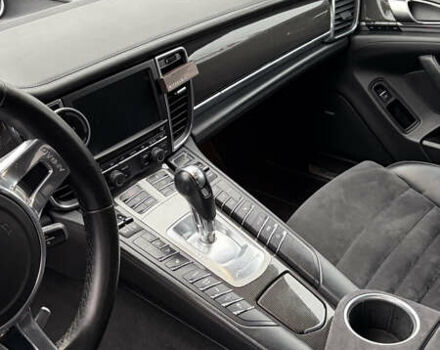 Белый Порше Панамера, объемом двигателя 4.81 л и пробегом 105 тыс. км за 25000 $, фото 7 на Automoto.ua