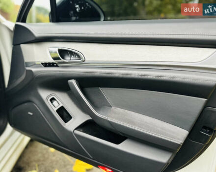 Белый Порше Панамера, объемом двигателя 4.8 л и пробегом 97 тыс. км за 22900 $, фото 39 на Automoto.ua