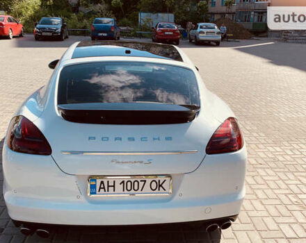 Білий Порше Panamera, об'ємом двигуна 3 л та пробігом 148 тис. км за 16000 $, фото 6 на Automoto.ua