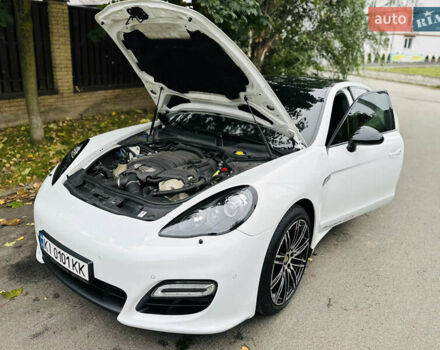 Белый Порше Панамера, объемом двигателя 4.8 л и пробегом 97 тыс. км за 22900 $, фото 48 на Automoto.ua