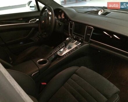 Белый Порше Панамера, объемом двигателя 4.81 л и пробегом 105 тыс. км за 25000 $, фото 2 на Automoto.ua