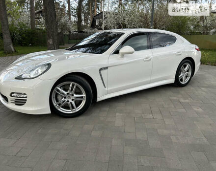 Білий Порше Panamera, об'ємом двигуна 4.81 л та пробігом 119 тис. км за 28888 $, фото 15 на Automoto.ua