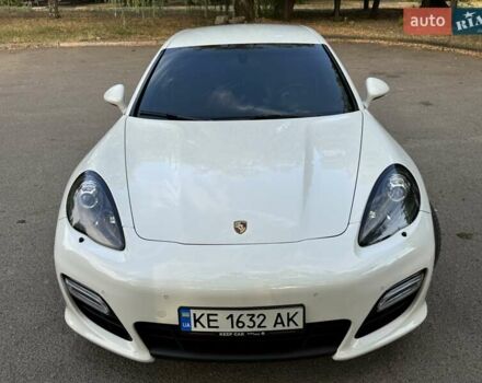 Білий Порше Panamera, об'ємом двигуна 4.81 л та пробігом 137 тис. км за 28500 $, фото 5 на Automoto.ua