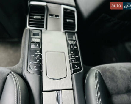 Белый Порше Панамера, объемом двигателя 4.8 л и пробегом 97 тыс. км за 22900 $, фото 33 на Automoto.ua