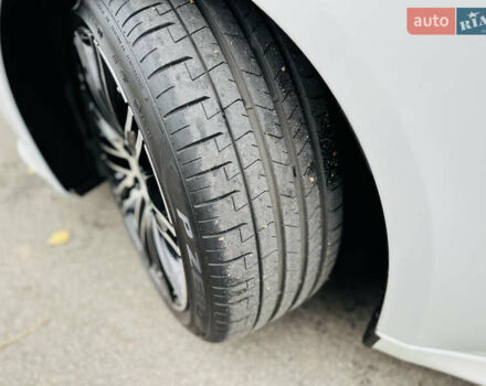 Белый Порше Панамера, объемом двигателя 4.8 л и пробегом 97 тыс. км за 22900 $, фото 4 на Automoto.ua