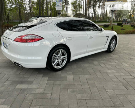 Білий Порше Panamera, об'ємом двигуна 4.81 л та пробігом 119 тис. км за 28888 $, фото 73 на Automoto.ua