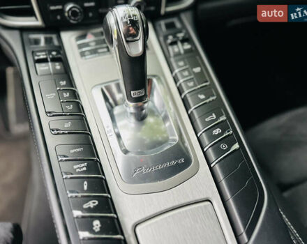 Белый Порше Панамера, объемом двигателя 4.8 л и пробегом 97 тыс. км за 22900 $, фото 26 на Automoto.ua