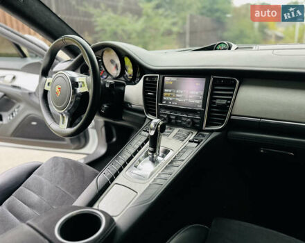 Белый Порше Панамера, объемом двигателя 4.8 л и пробегом 97 тыс. км за 22900 $, фото 43 на Automoto.ua