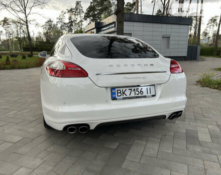 Білий Порше Panamera, об'ємом двигуна 4.81 л та пробігом 119 тис. км за 28888 $, фото 22 на Automoto.ua