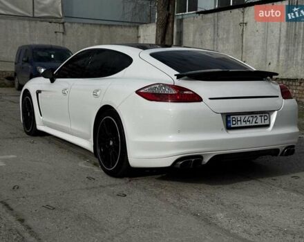 Білий Порше Panamera, об'ємом двигуна 4.81 л та пробігом 130 тис. км за 24850 $, фото 4 на Automoto.ua
