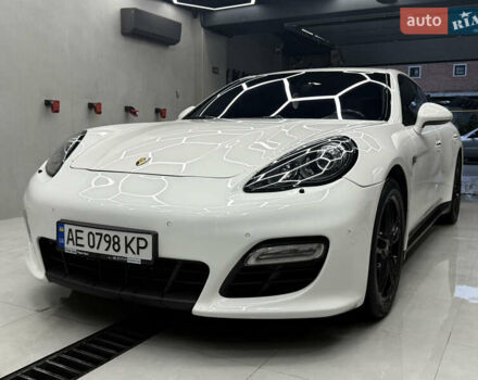 Белый Порше Панамера, объемом двигателя 4.81 л и пробегом 200 тыс. км за 24500 $, фото 6 на Automoto.ua