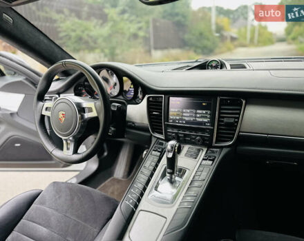 Белый Порше Панамера, объемом двигателя 4.8 л и пробегом 97 тыс. км за 22900 $, фото 44 на Automoto.ua