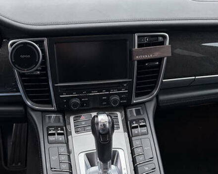 Белый Порше Панамера, объемом двигателя 4.81 л и пробегом 105 тыс. км за 25000 $, фото 9 на Automoto.ua