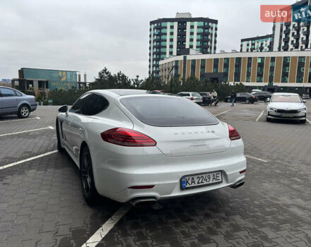 Белый Порше Панамера, объемом двигателя 3.61 л и пробегом 137 тыс. км за 22500 $, фото 6 на Automoto.ua