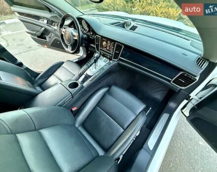 Белый Порше Панамера, объемом двигателя 3 л и пробегом 146 тыс. км за 29999 $, фото 110 на Automoto.ua