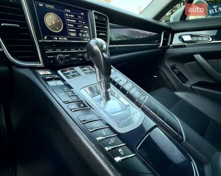 Белый Порше Панамера, объемом двигателя 3 л и пробегом 146 тыс. км за 29999 $, фото 129 на Automoto.ua