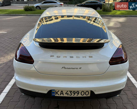 Білий Порше Panamera, об'ємом двигуна 3.61 л та пробігом 65 тис. км за 29999 $, фото 12 на Automoto.ua