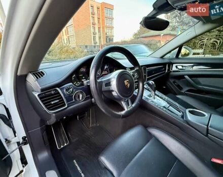 Белый Порше Панамера, объемом двигателя 3 л и пробегом 146 тыс. км за 29999 $, фото 125 на Automoto.ua