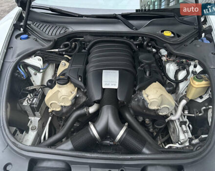 Белый Порше Панамера, объемом двигателя 3.61 л и пробегом 137 тыс. км за 22500 $, фото 21 на Automoto.ua