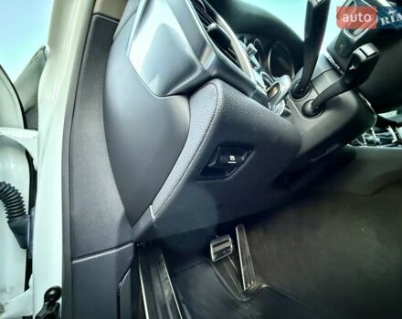 Белый Порше Панамера, объемом двигателя 3 л и пробегом 146 тыс. км за 29999 $, фото 126 на Automoto.ua