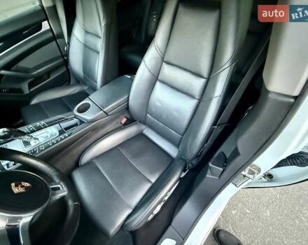 Белый Порше Панамера, объемом двигателя 3 л и пробегом 146 тыс. км за 29999 $, фото 119 на Automoto.ua