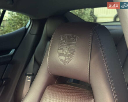 Білий Порше Panamera, об'ємом двигуна 3.61 л та пробігом 65 тис. км за 29999 $, фото 3 на Automoto.ua