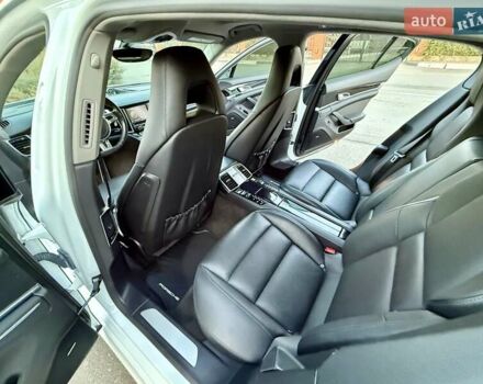 Белый Порше Панамера, объемом двигателя 3 л и пробегом 146 тыс. км за 29999 $, фото 97 на Automoto.ua